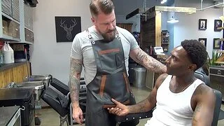 Rocco Steele pounds Romance bareback in the matter of the barbershop